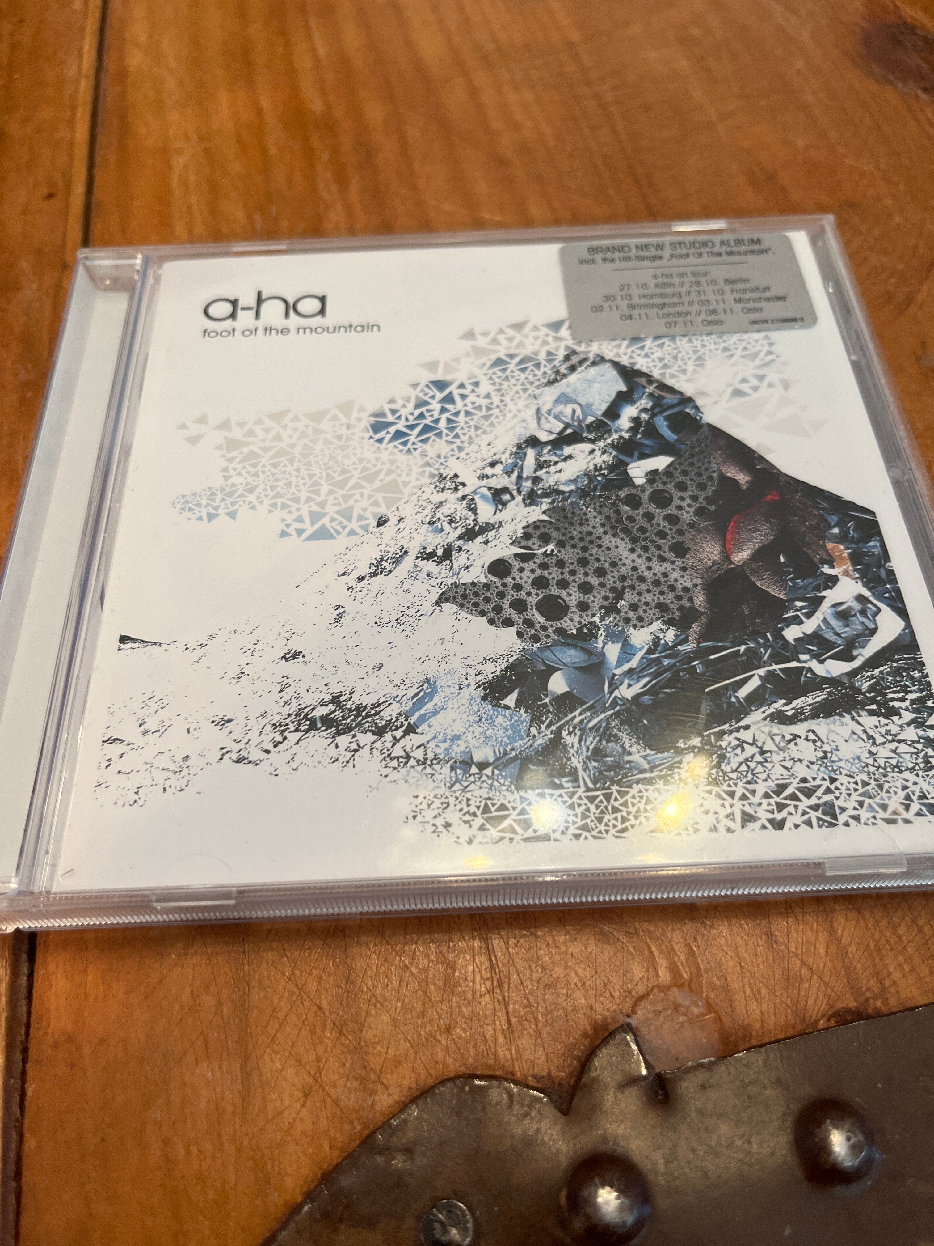 a-ha – Foot Of The Mountain (vg+/vg+)