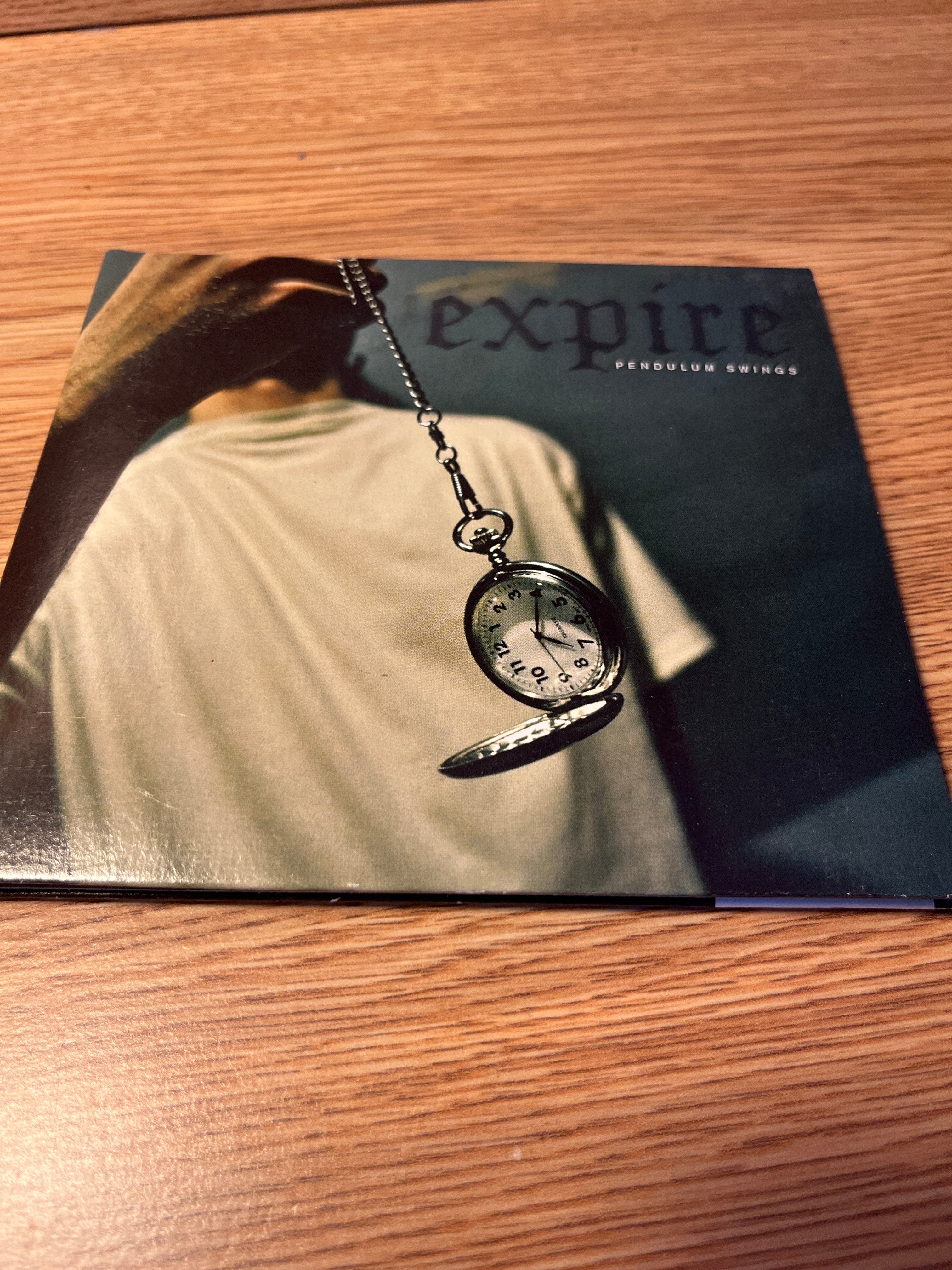 Expire - Pendulum Swings (NM/vg+)
