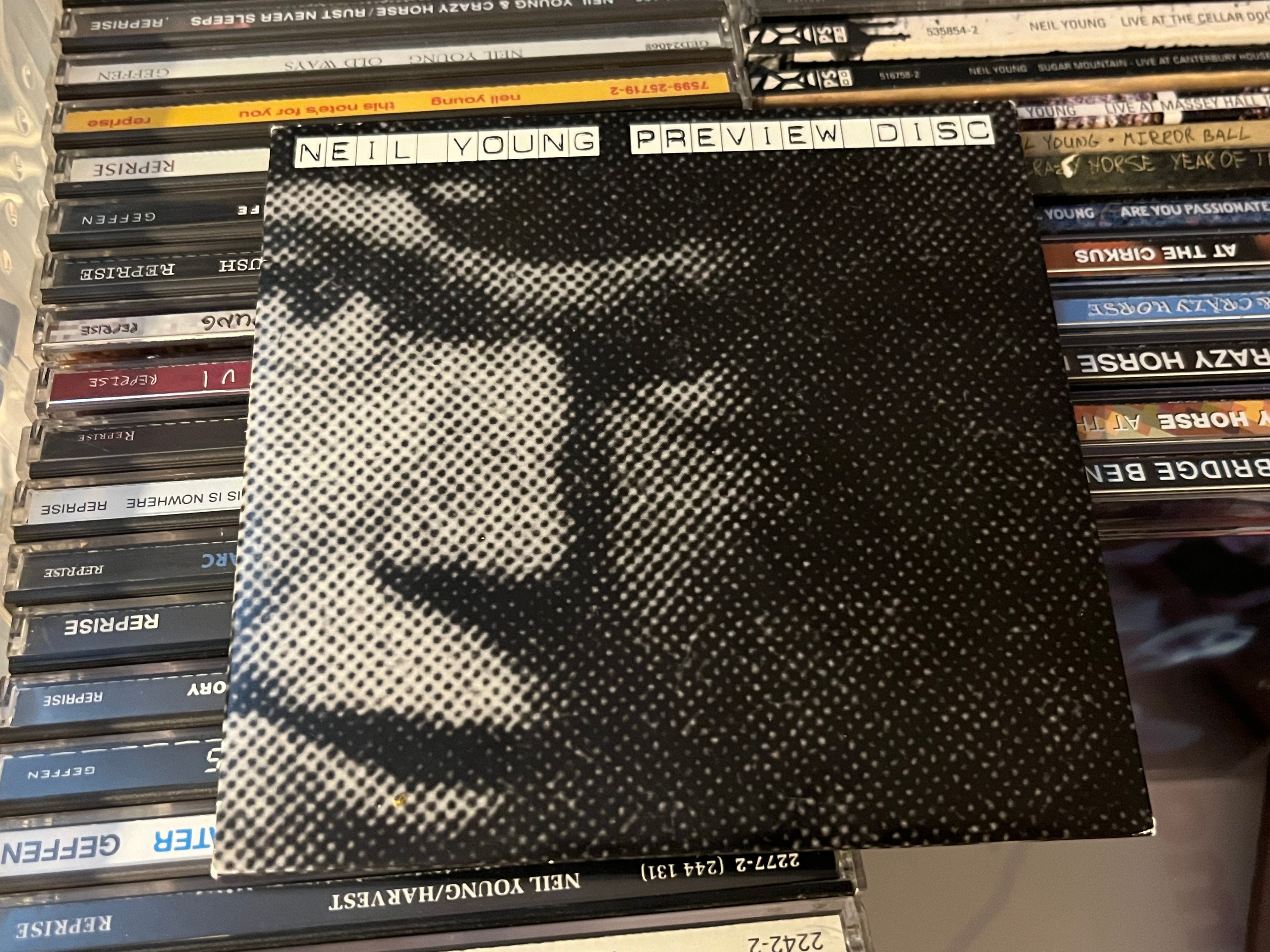 Neil Young – Preview Disc (NM/NM) OBS Blue-Ray-promo