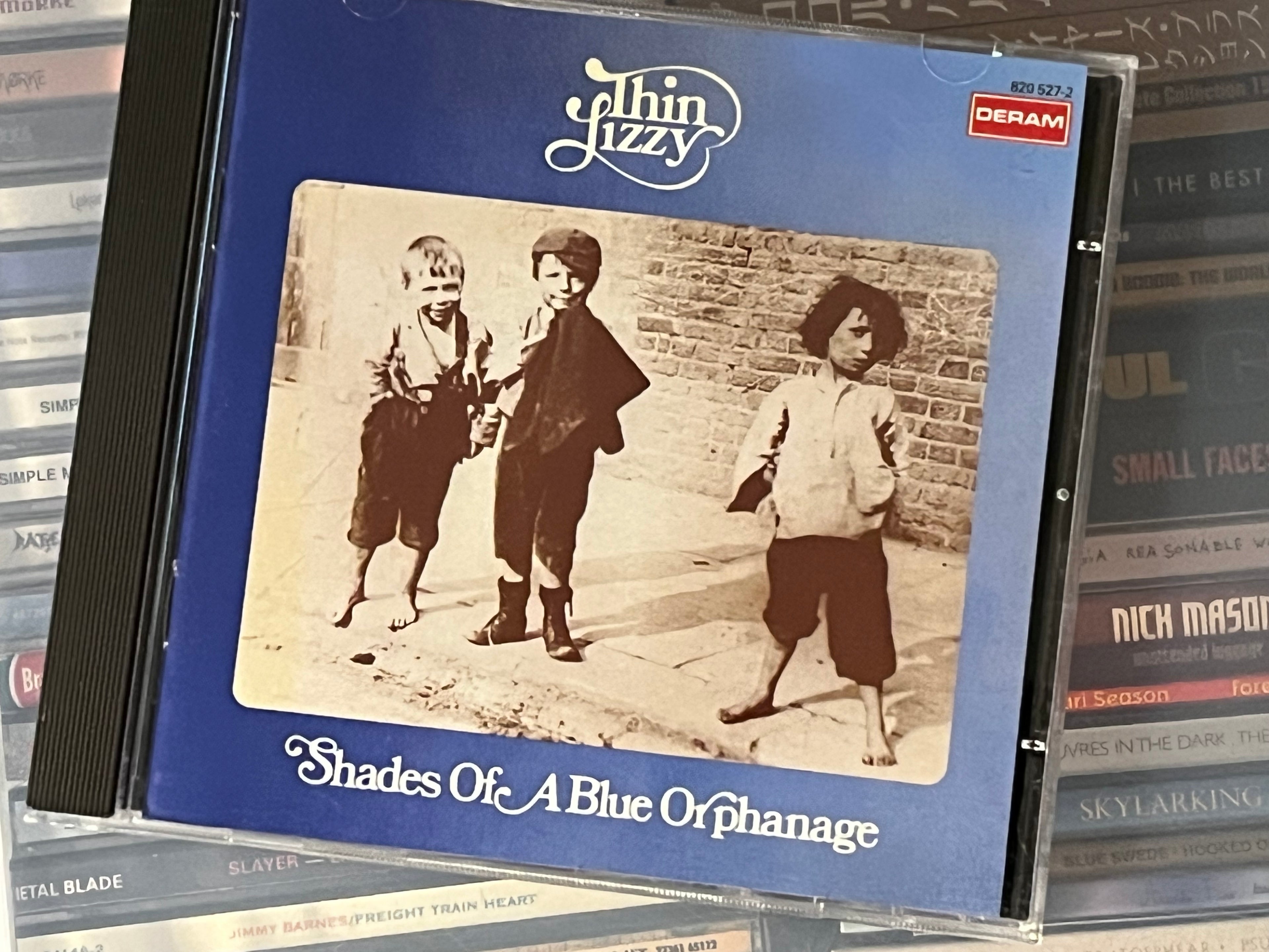 Thin Lizzy – Shades Of A Blue Orphanage (vg+/vg+)