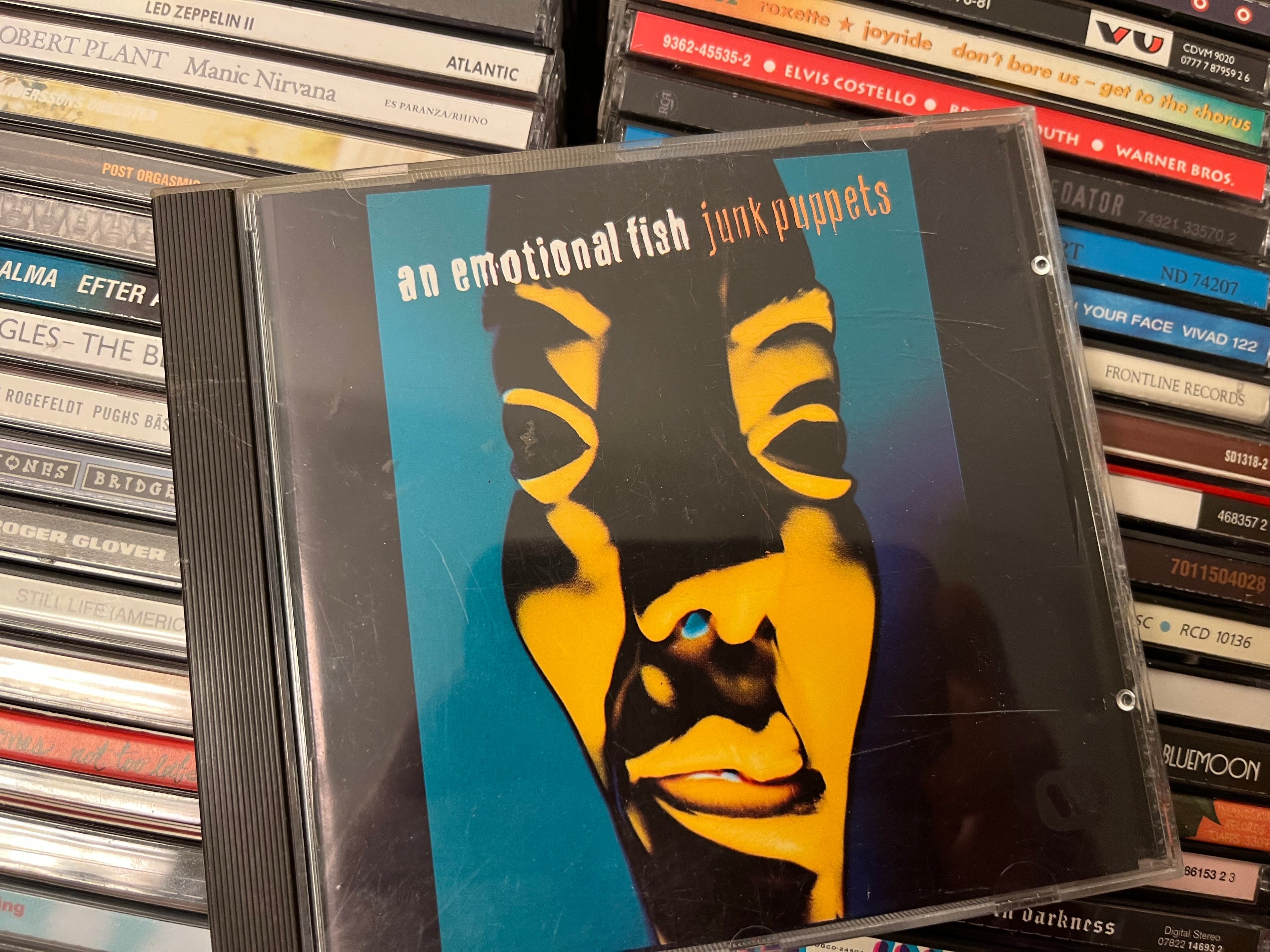 An Emotional Fish – Junk Puppets (vg+/vg+)