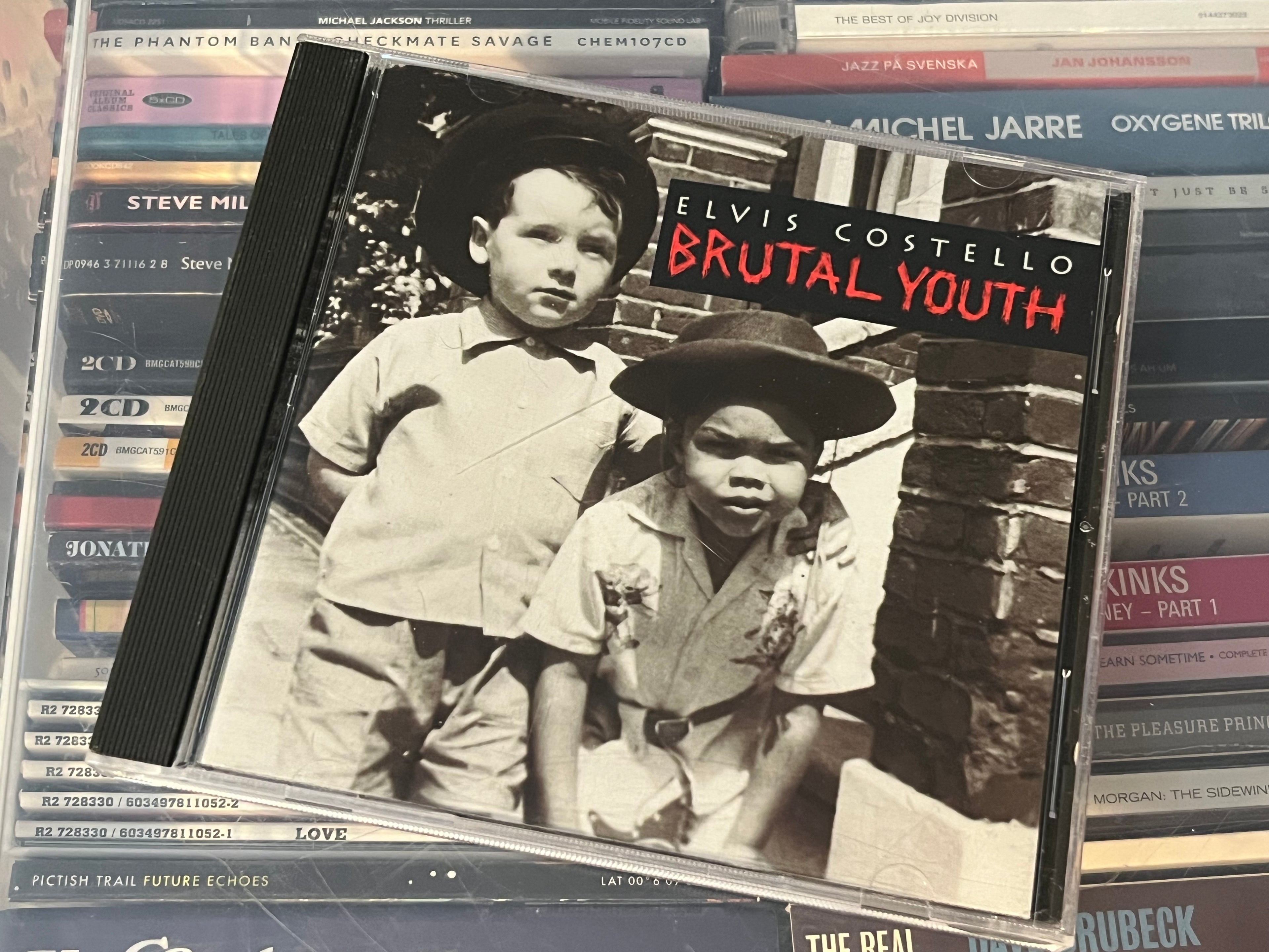 Elvis Costello - Brutal Youth (vg+/vg+)