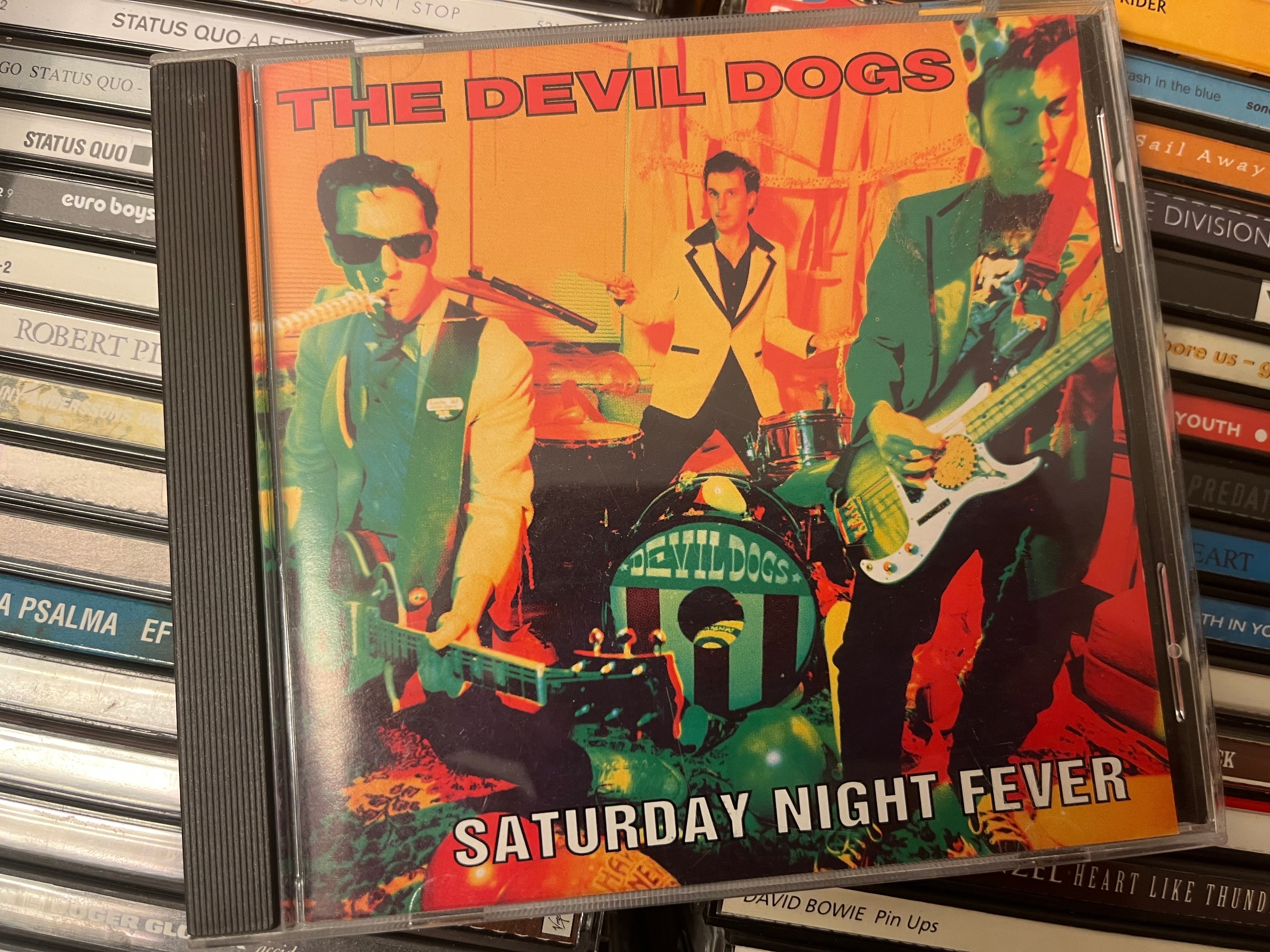 The Devil Dogs – Saturday Night Fever (vg+/vg+)