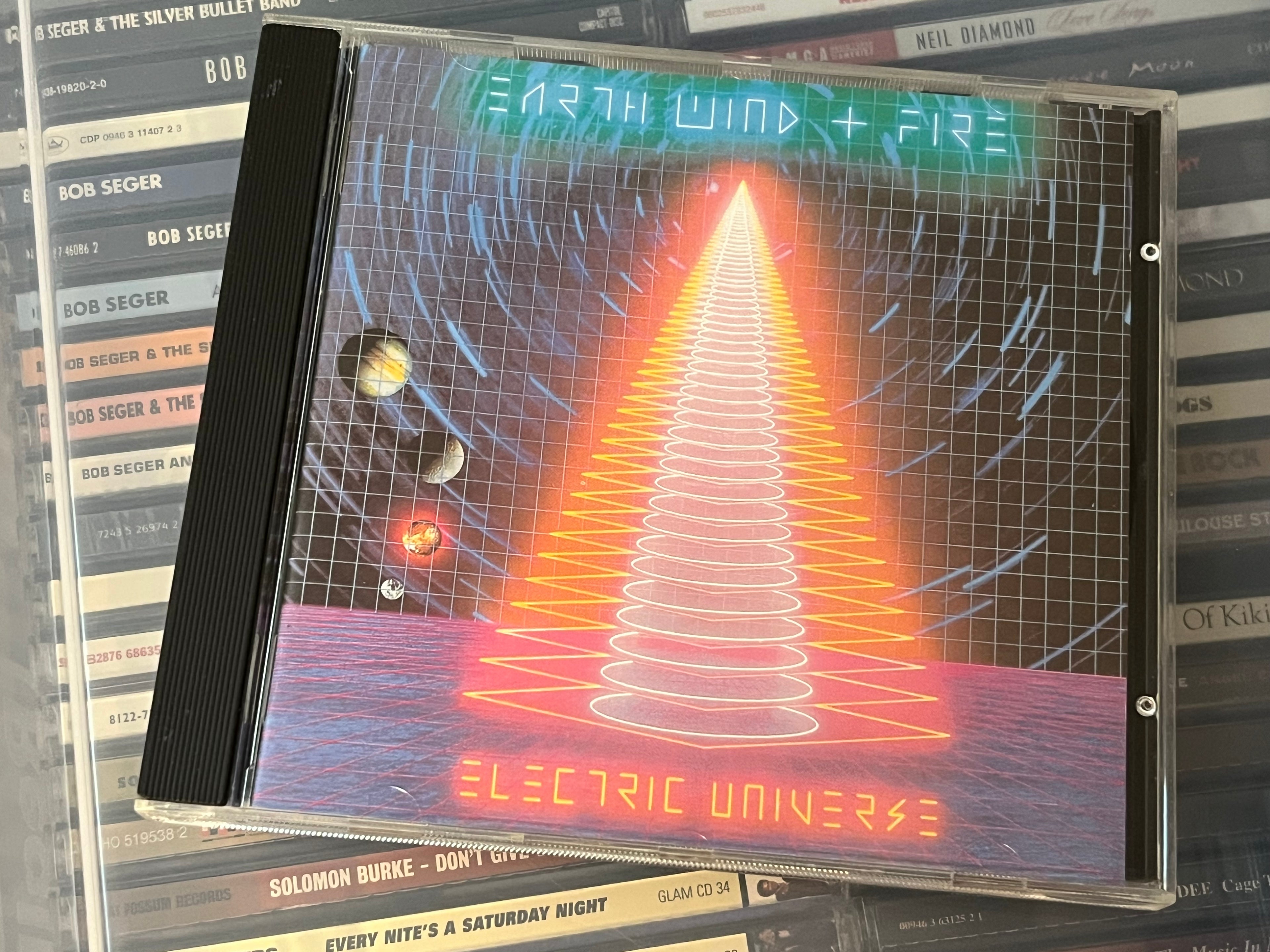 Earth, Wind & Fire – Electric Universe (NM/NM)