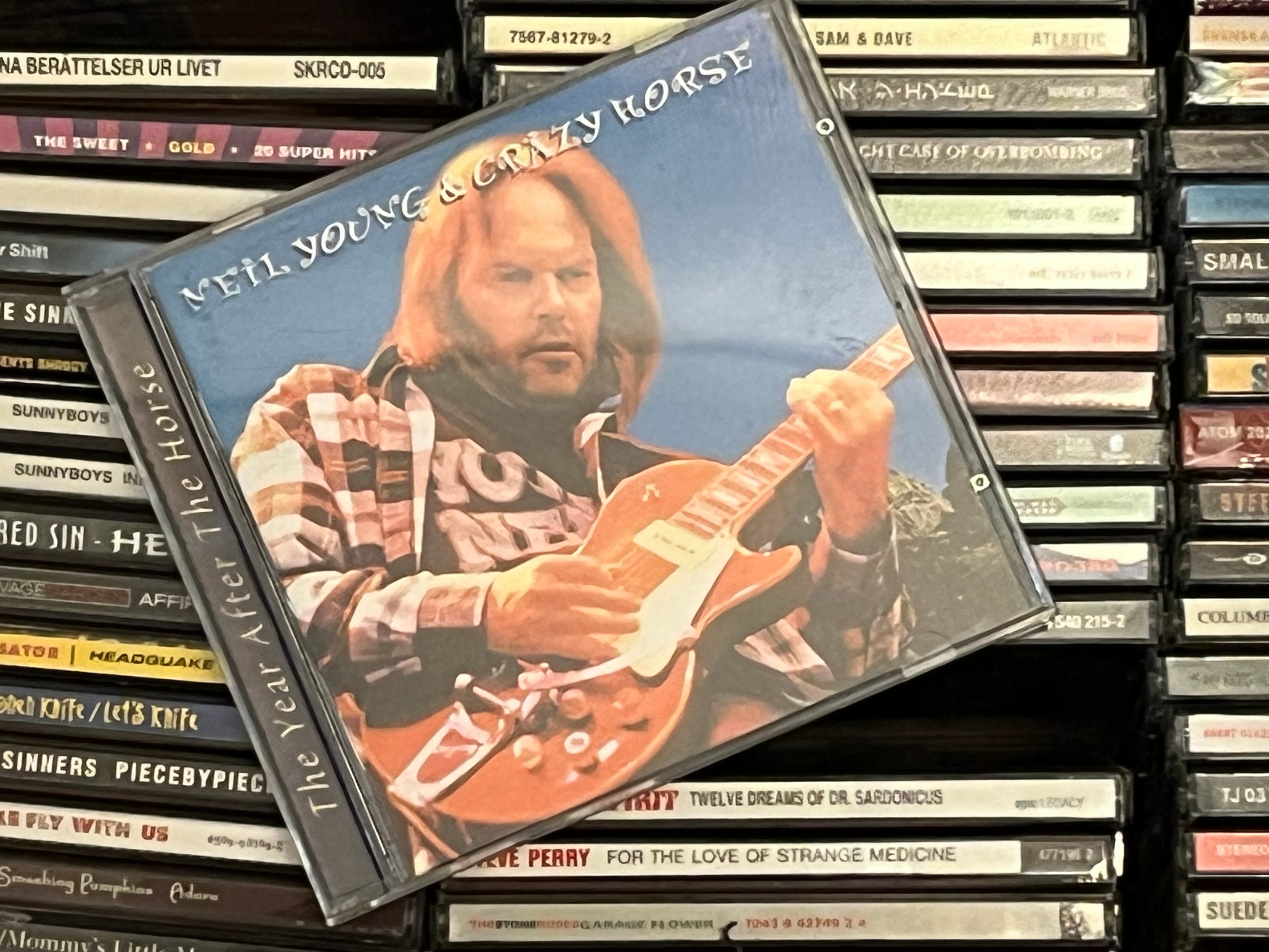 Neil Young & Crazy Horse – The Year After The Horse (NM/NM)