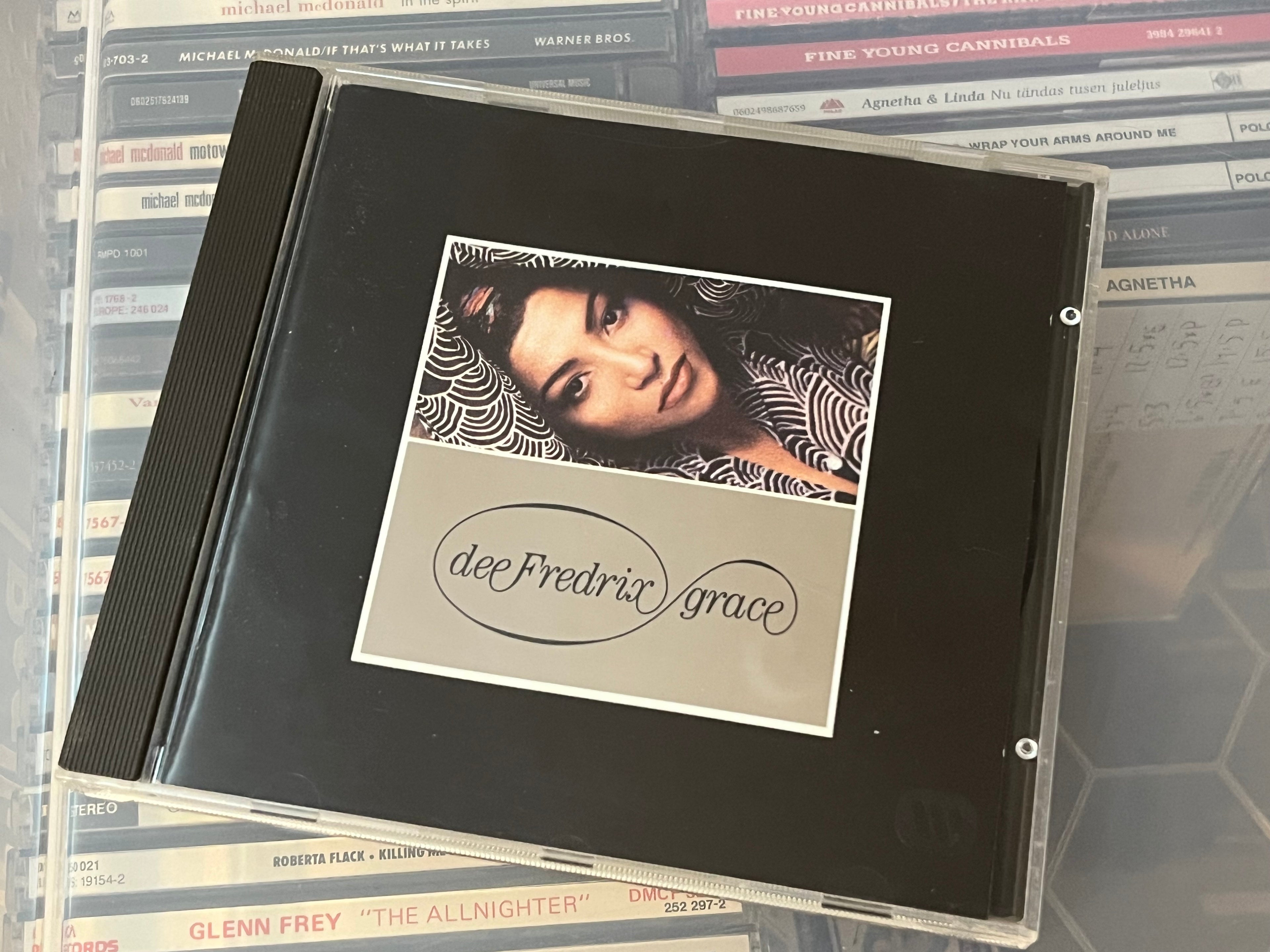 Dee Fredrix – Grace (NM/NM)