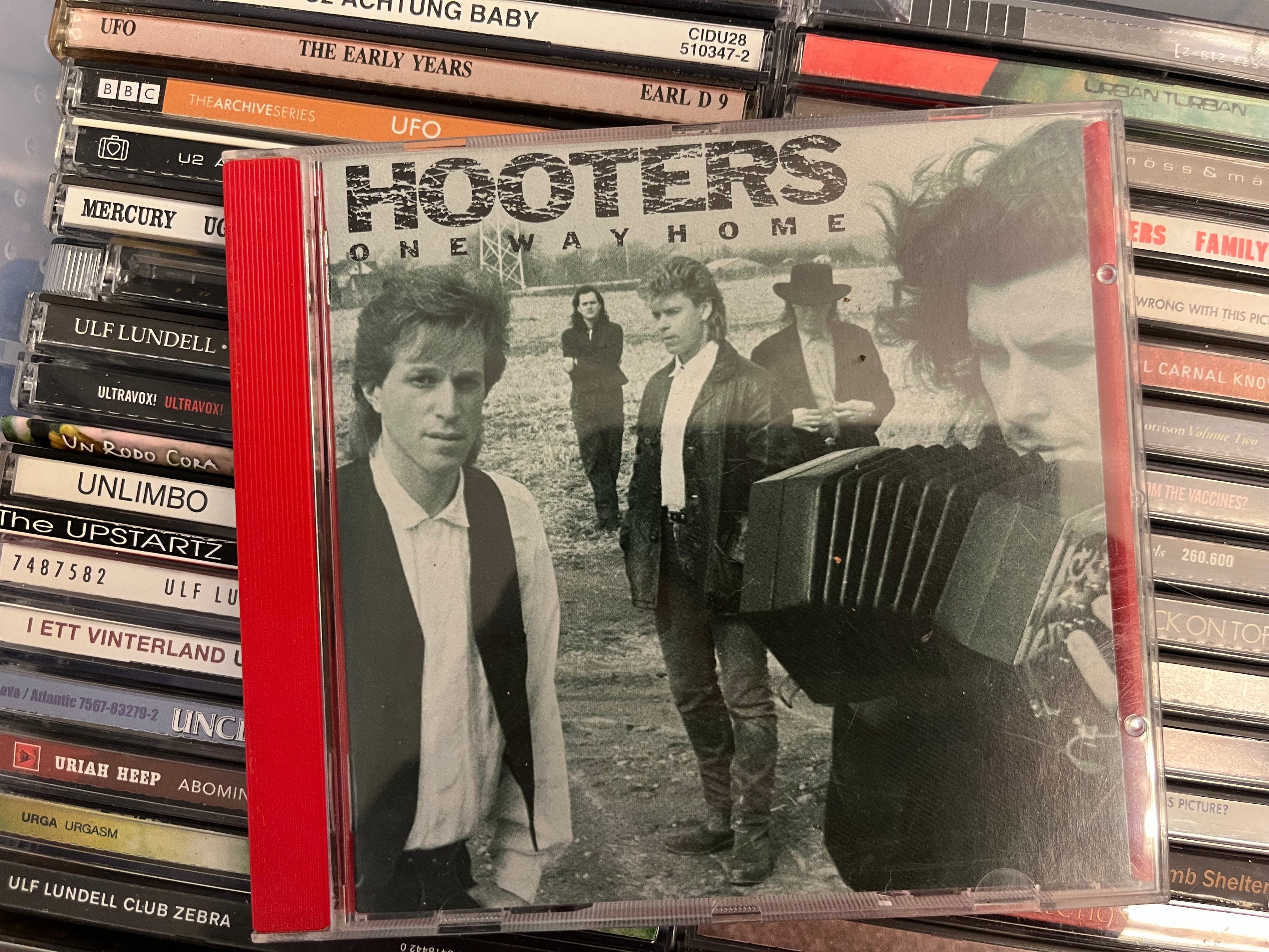 Hooters - One Way Home (NM/NM)