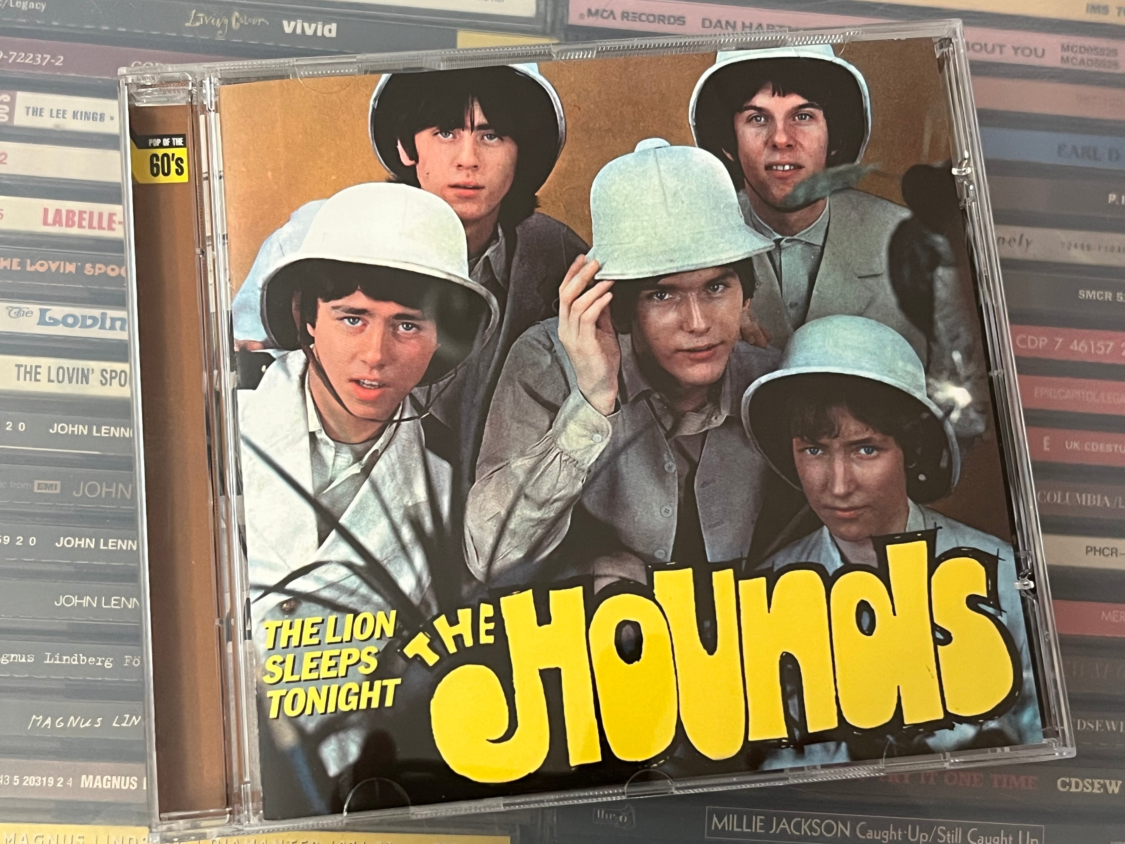 The Hounds – The Lion Sleeps Tonight (NM/NM) ***MEGARARE SWEDISH POP***