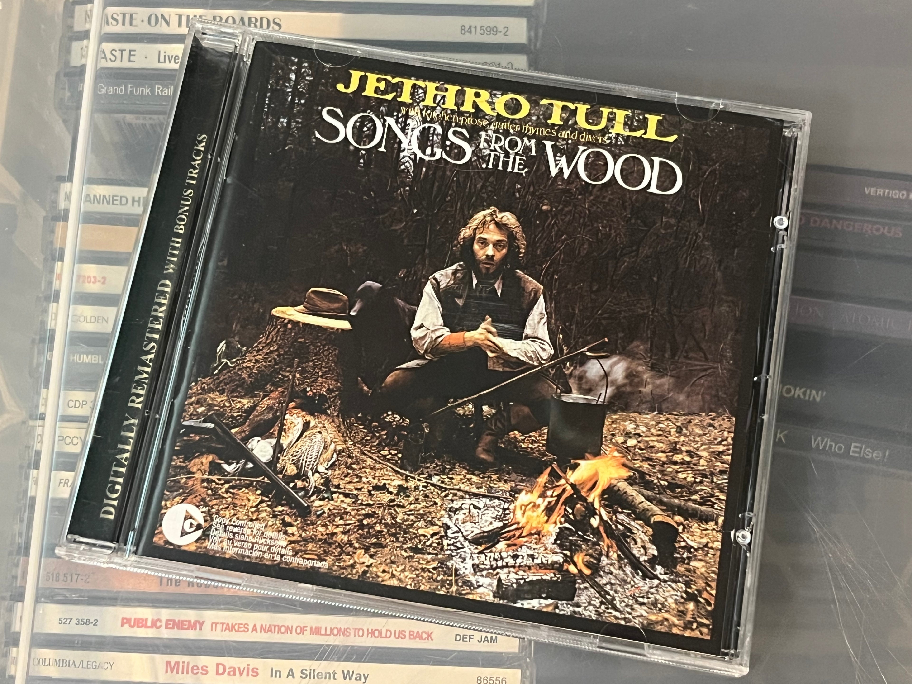 Jethro Tull ‎– Songs From The Wood (vg+/NM) Remaster +2 bonusspår!