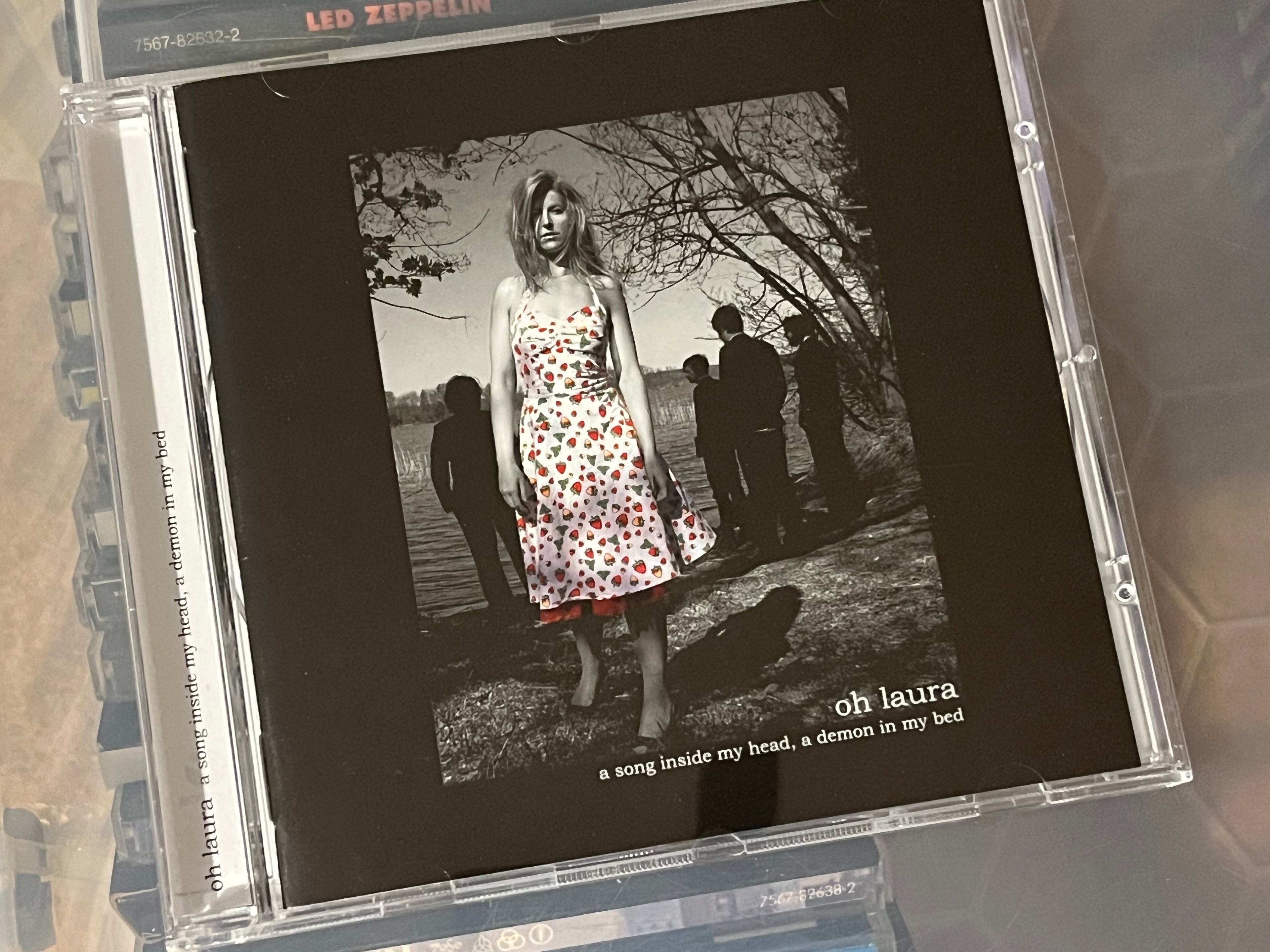 Oh Laura – A Song Inside My Head, A Demon In My Bed (NM/NM)