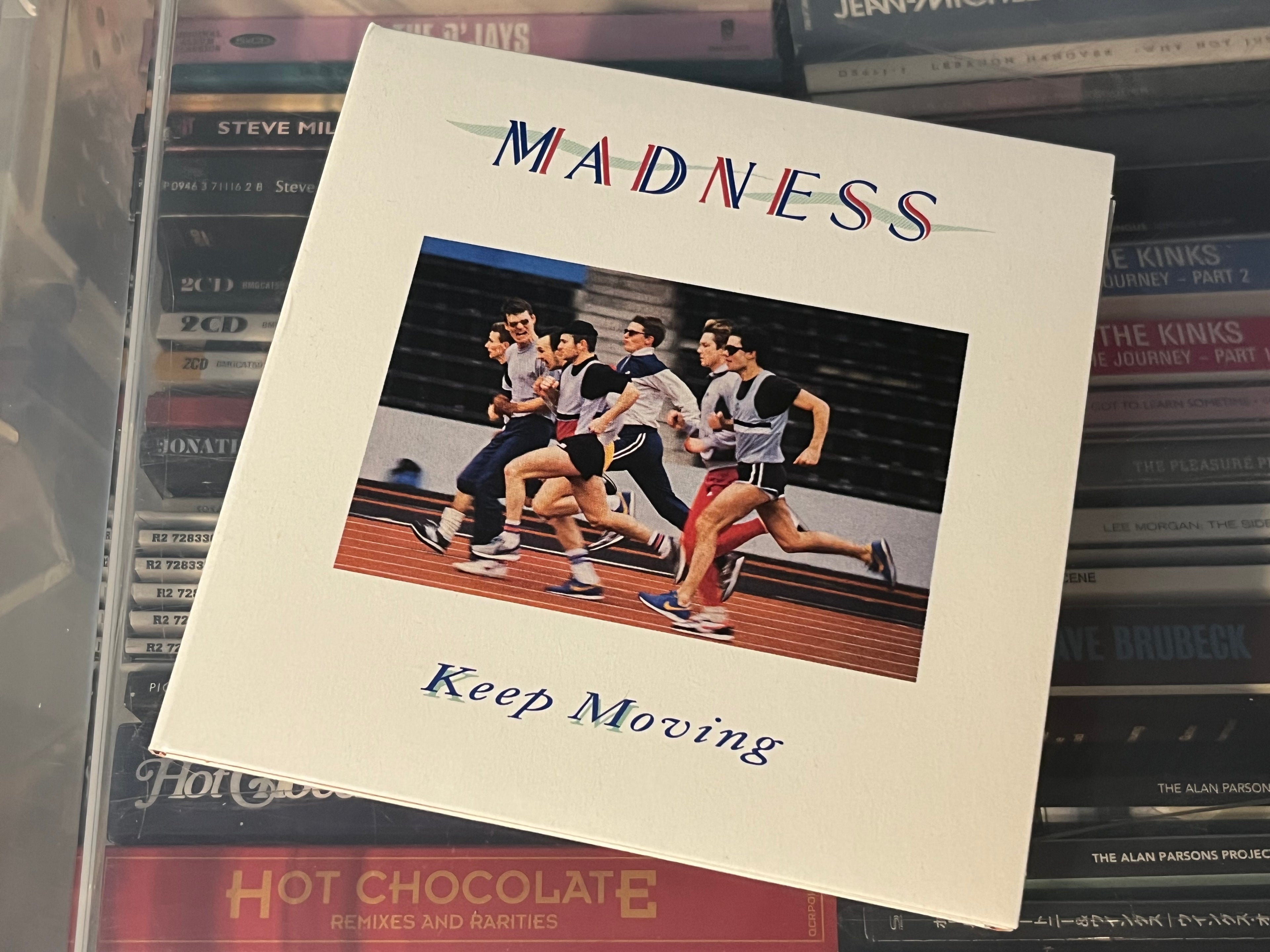 Madness ‎– Keep Moving (NM/NM) UK-23 2CD Remaster +13 bonusspår!