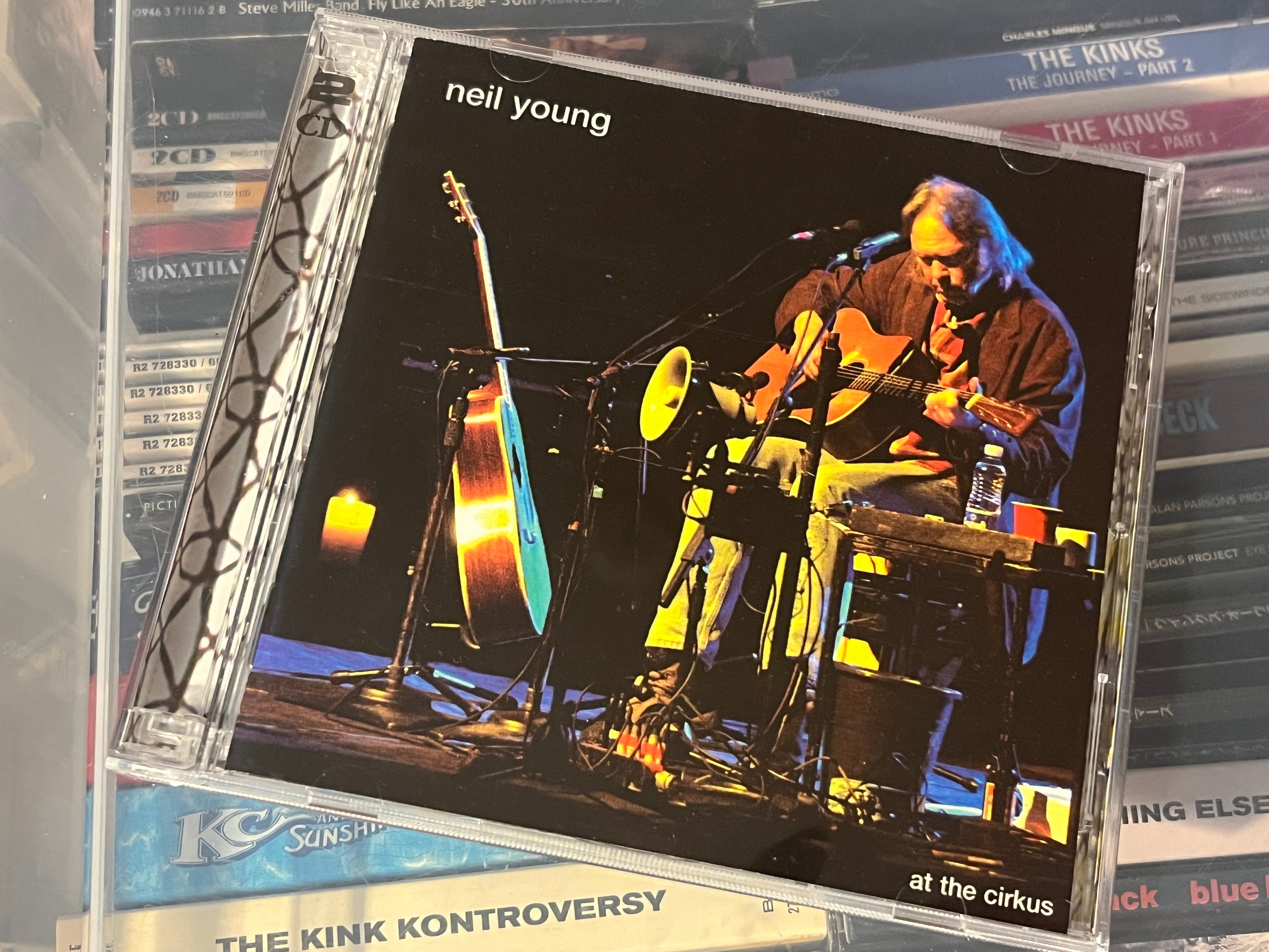 Neil Young – At The Cirkus (NM/NM) 2CD Cirkus, Stockholm 22/4-03
