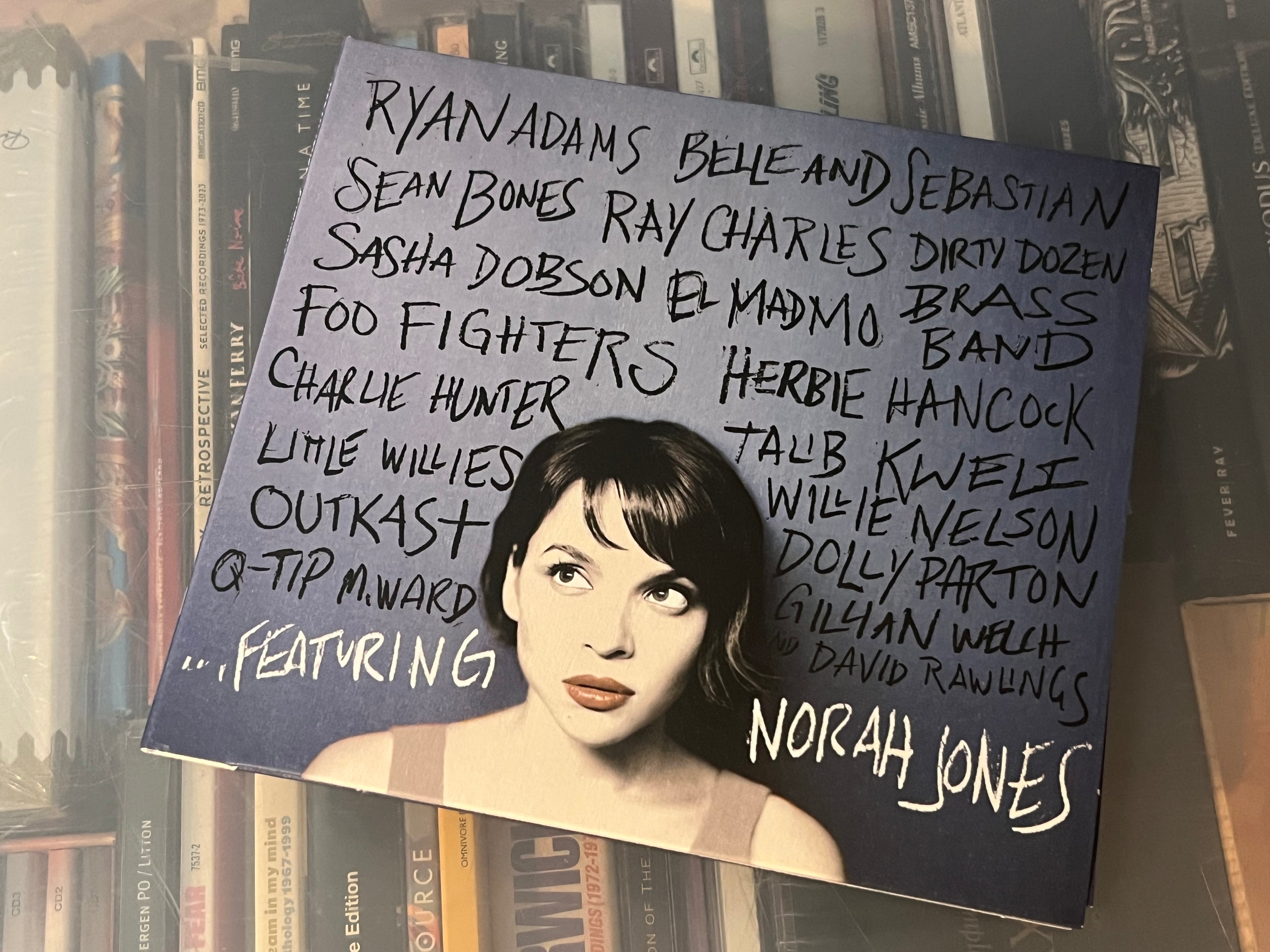 Norah Jones – ...Featuring (NM/NM) EU-10