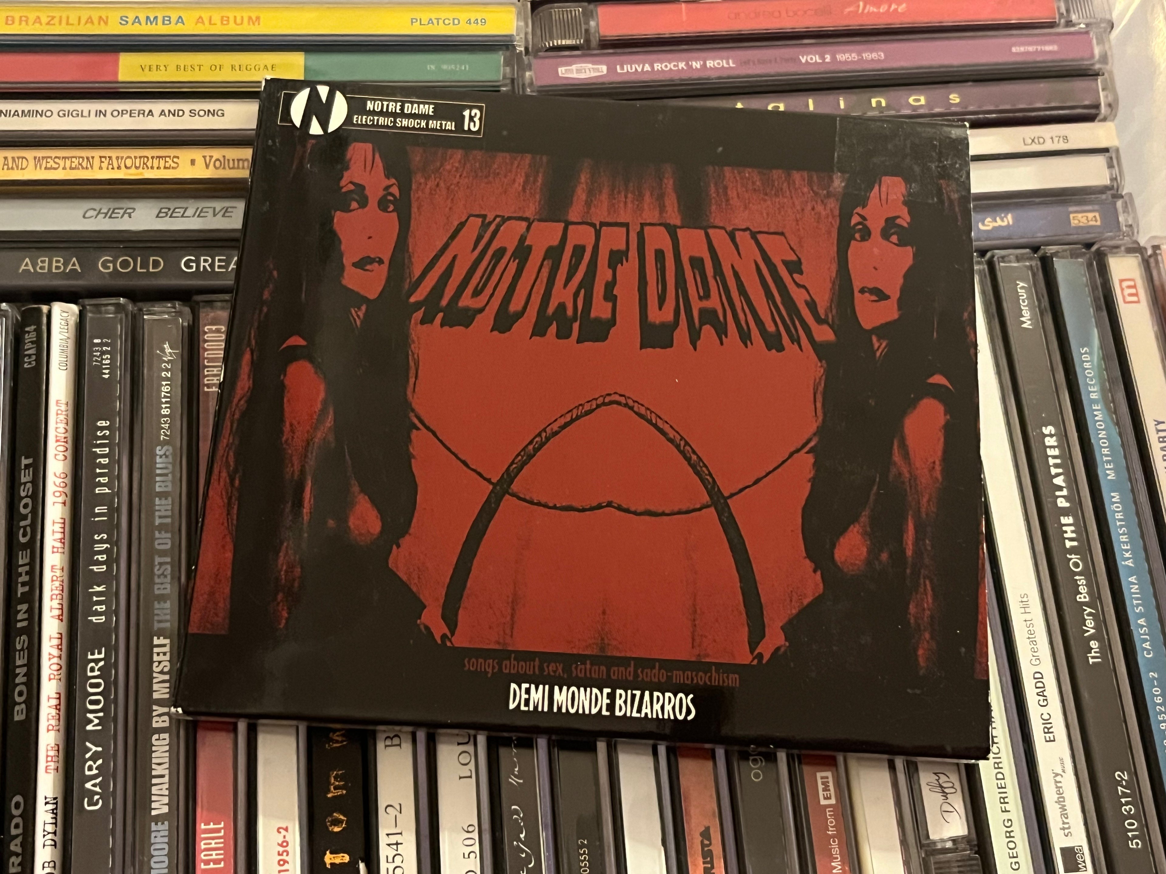 Notre Dame – Demi Monde Bizarros (vg+/vg+)
