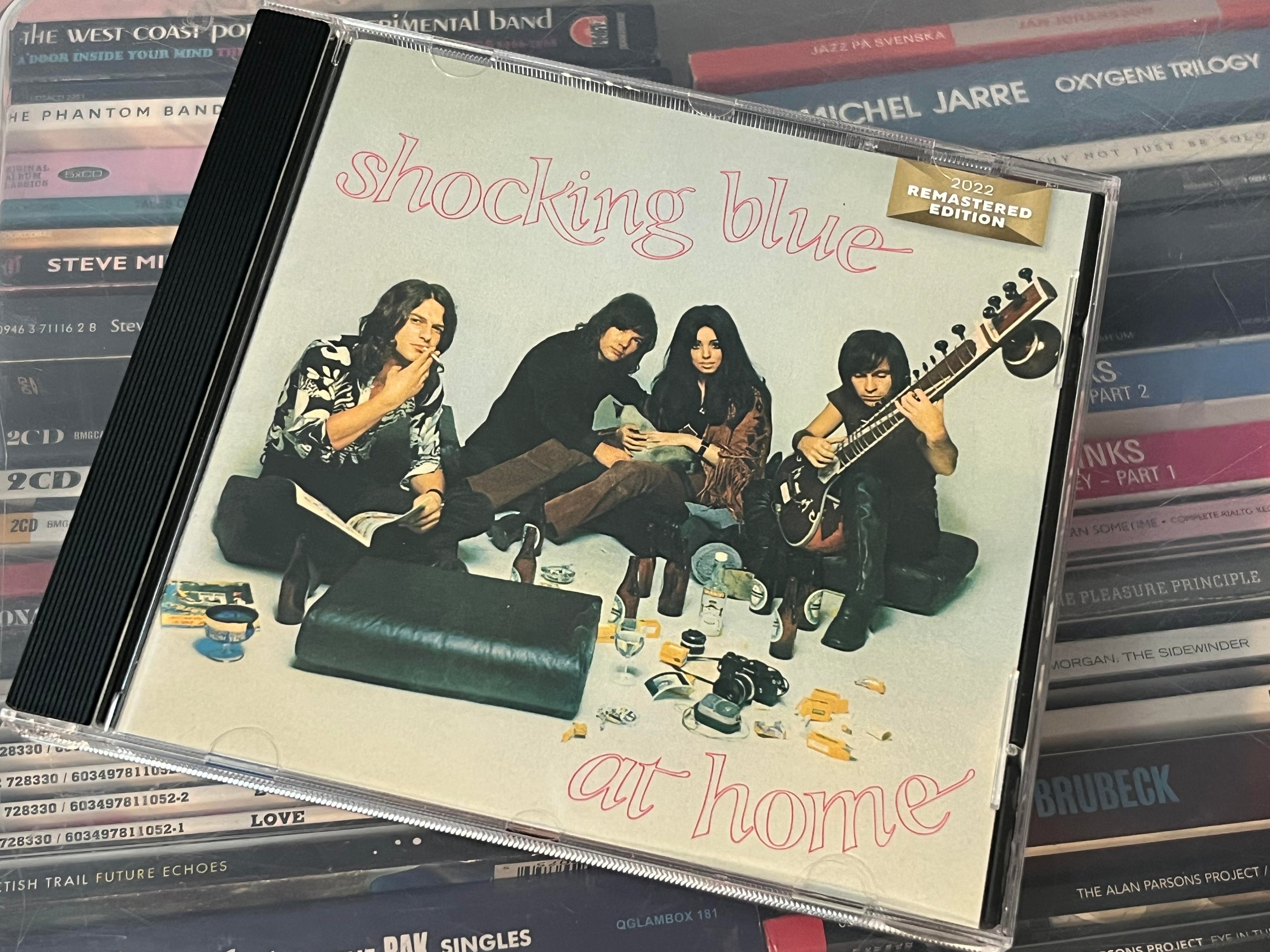 Shocking Blue – At Home (NM/NM) HOL-22 Remaster +4 bonusspår!