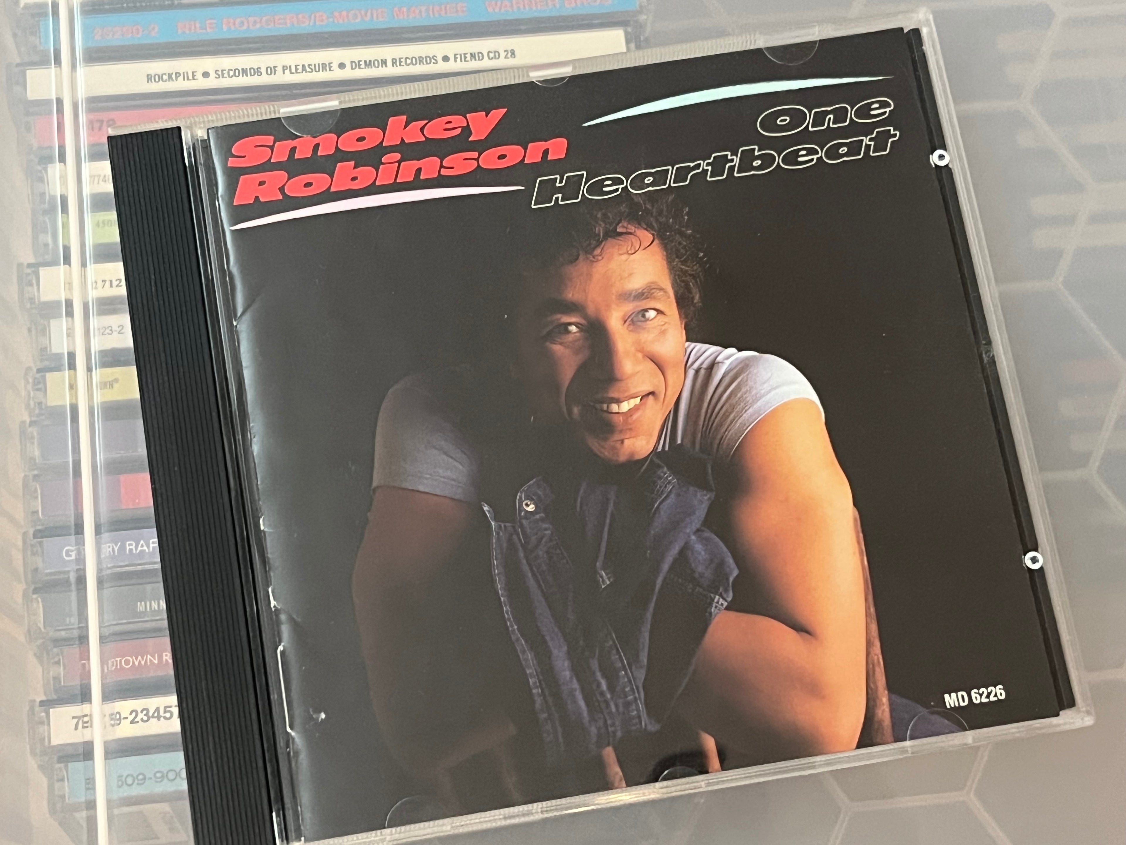 Smokey Robinson – One Heartbeat (NM/NM)