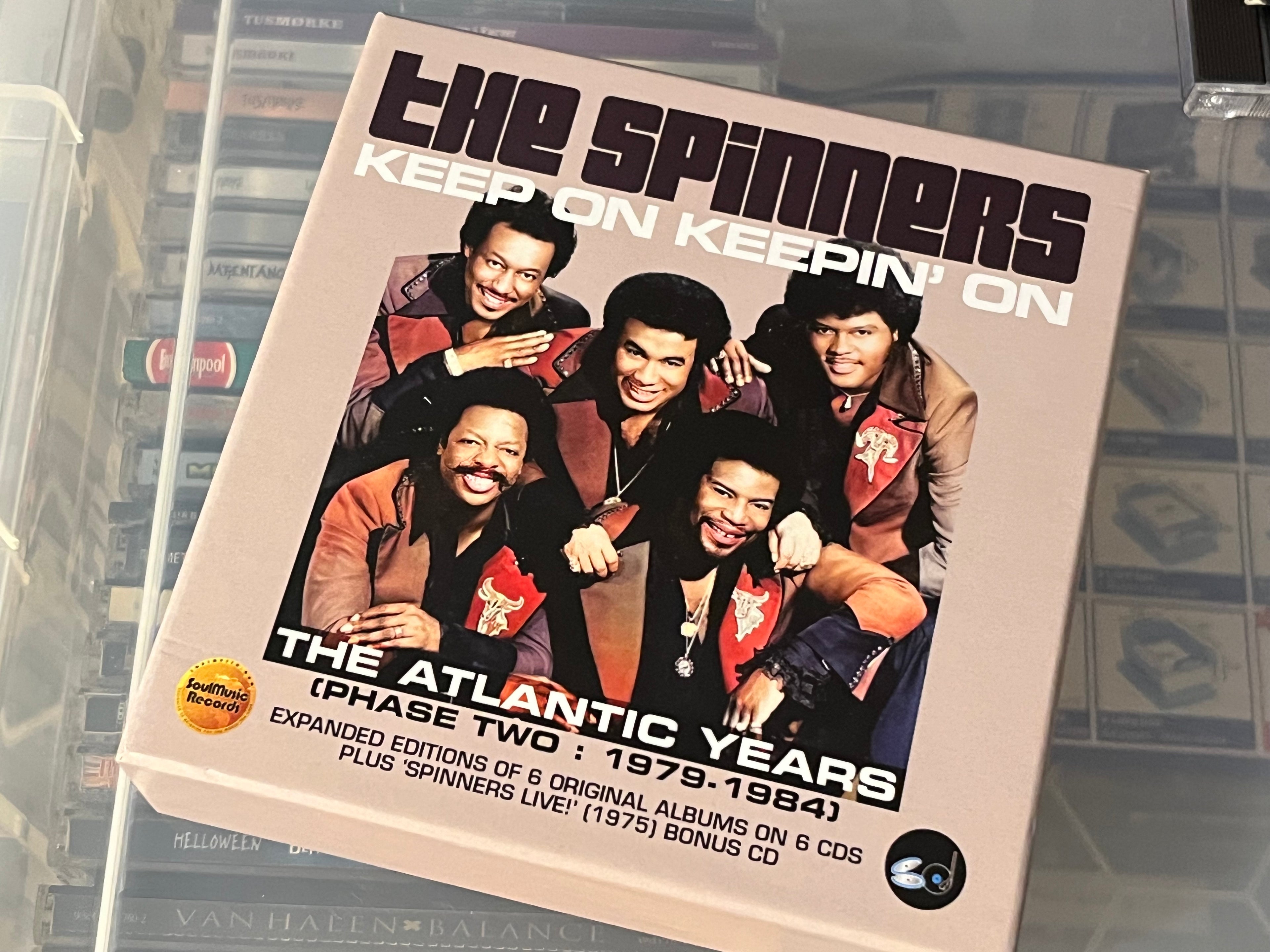 The Spinners – Keep On Keepin' On - The Atlantic Years (Phase Two: 1979-1984) (NM/NM) 7CD Box +18 bonusspår!