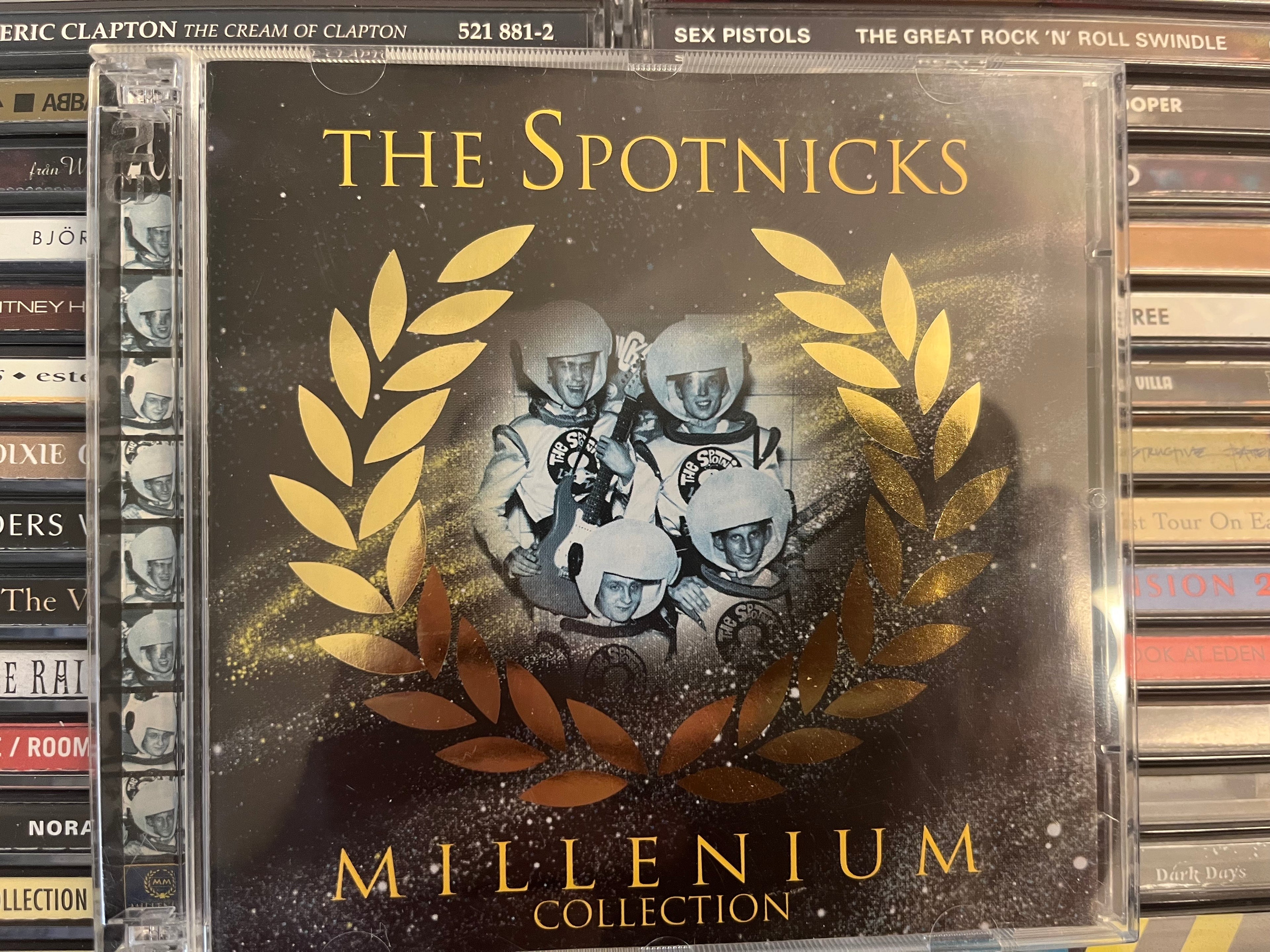 The Spotnicks – Millenium Collection (NM/NM) 2CD
